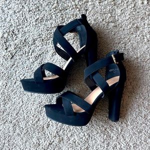 Top Moda open toe black heels
